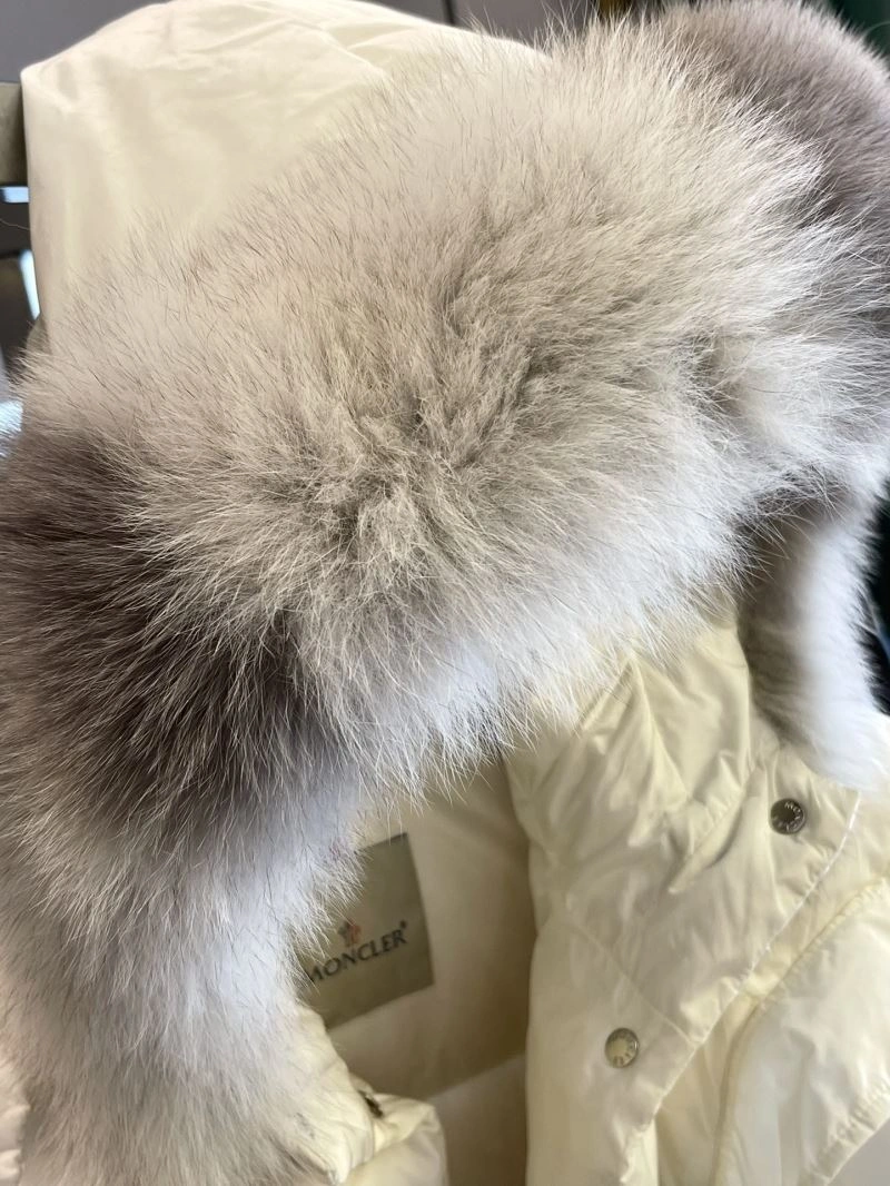 Moncler Down Jackets TimelessDesign 145242