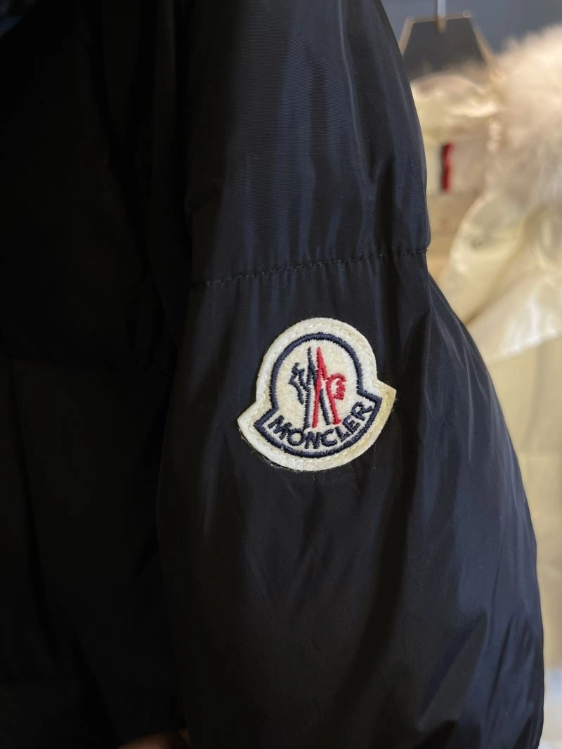 Practical Moncler Down Jackets 145254