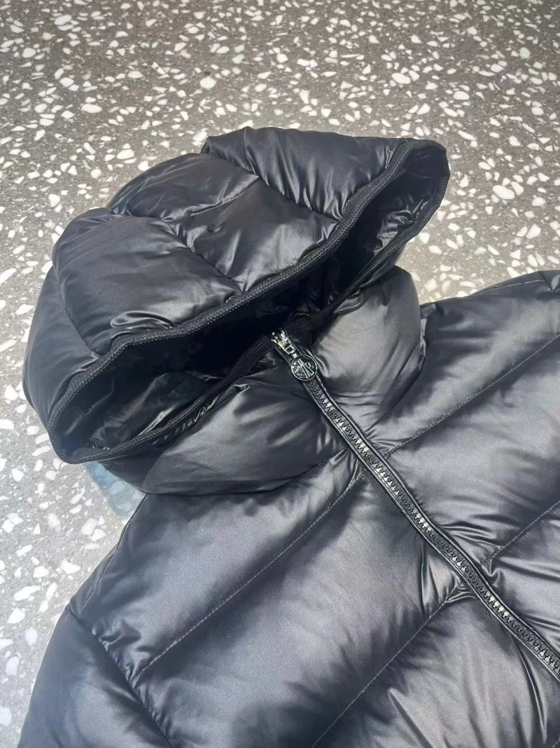 Moncler Down Jackets Lightweight 145235