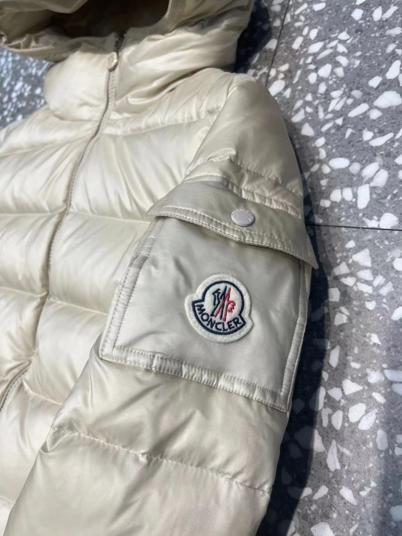 Moncler Down Jackets WrinkleFree 145255