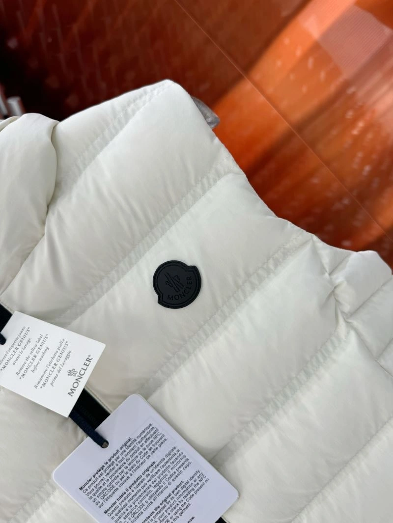 Moncler Down Jackets TimelessDesign 145225