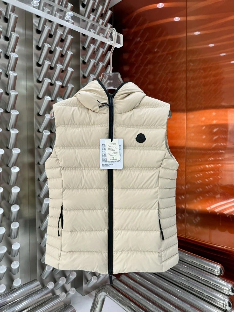 Moncler Down Jackets EyeCatching 145250