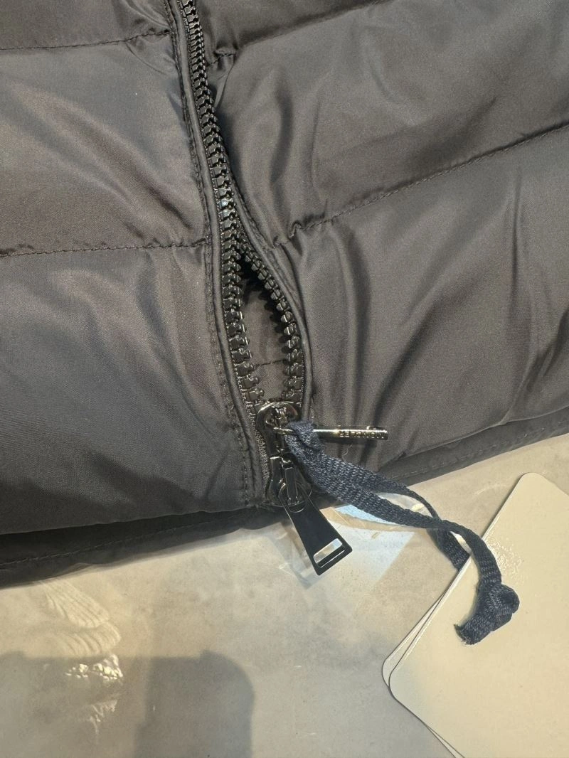 Durable Moncler Down Jackets 145228