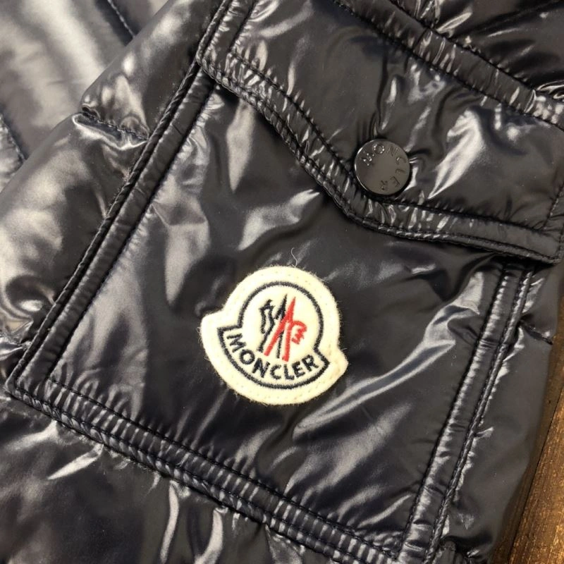 Moncler Down Jackets Sophisticated 145226