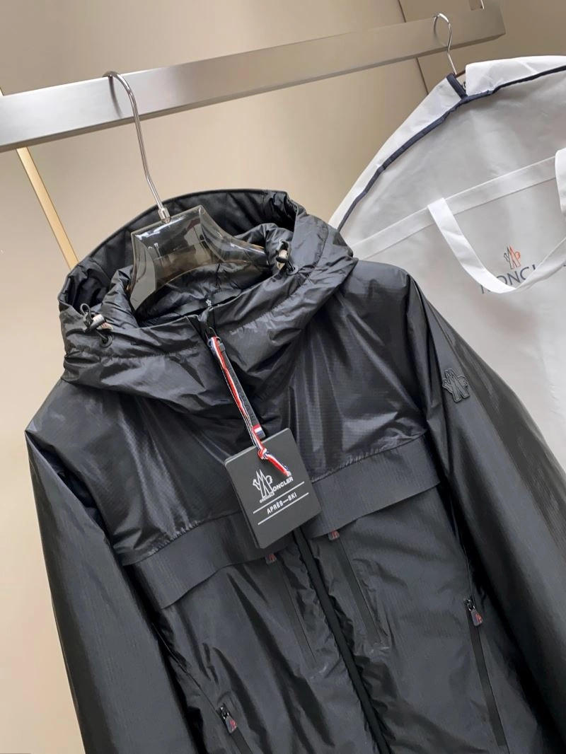 Practical Moncler Down Jackets 145243