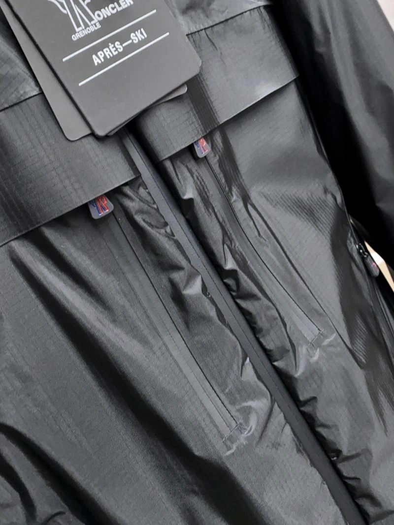 Practical Moncler Down Jackets 145243