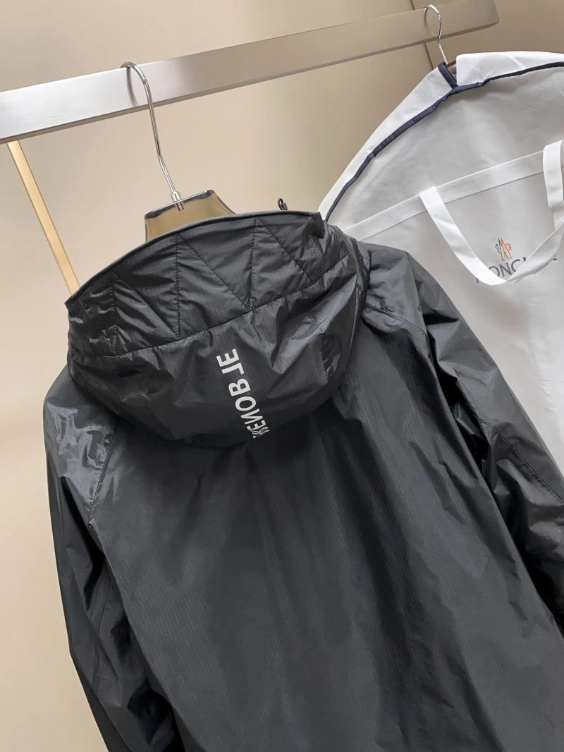 Practical Moncler Down Jackets 145243