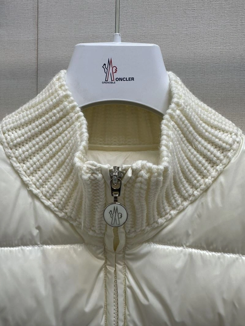 FashionForward Moncler Down Jackets 145222