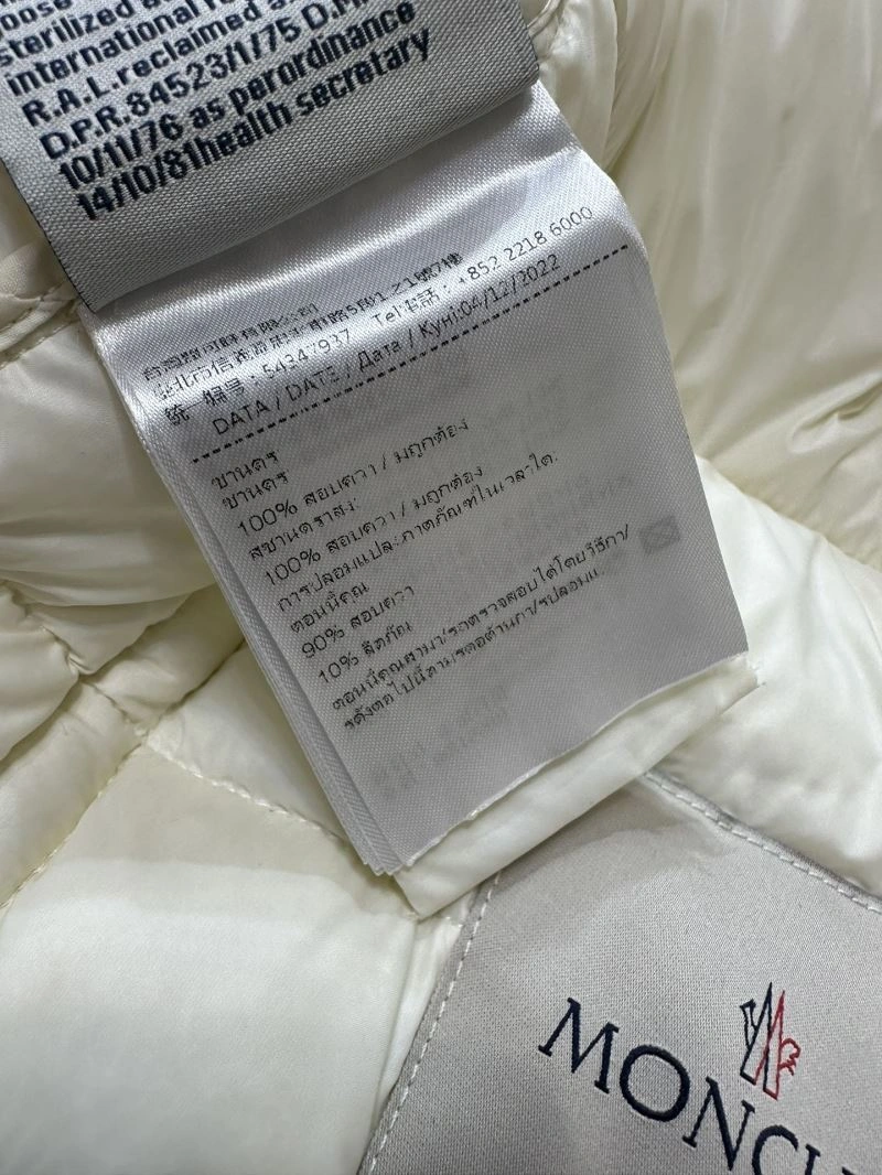 FashionForward Moncler Down Jackets 145222