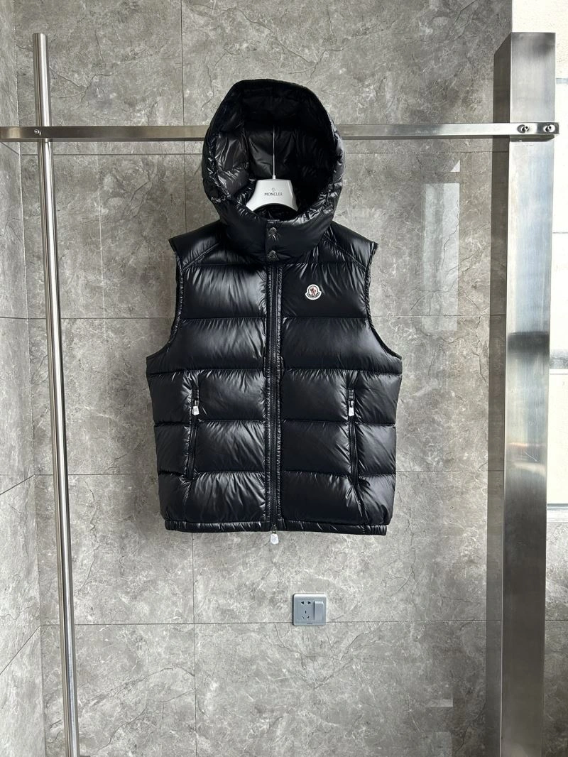 Moncler Down Jackets Breathable 145221