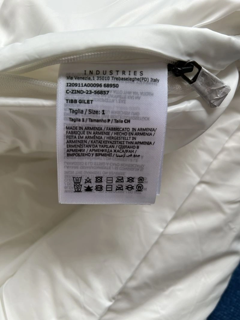 Durable Moncler Down Jackets 145195