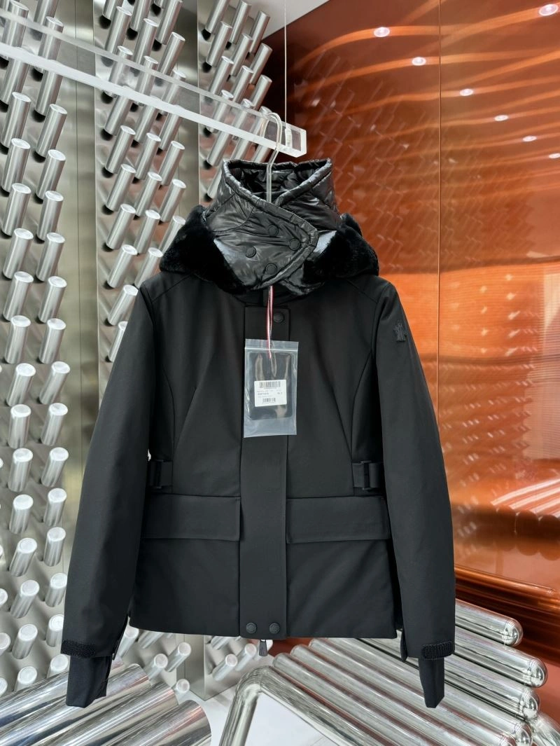Moncler Down Jackets EyeCatching 145204