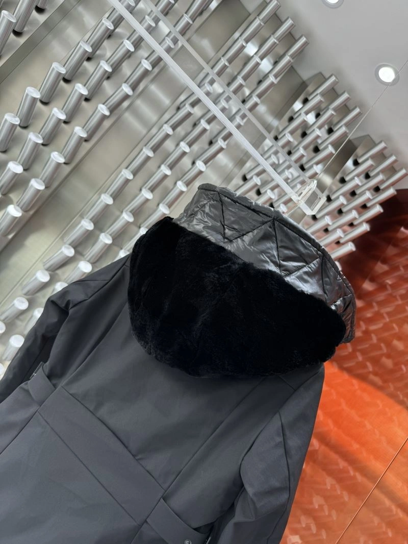 Moncler Down Jackets EyeCatching 145204