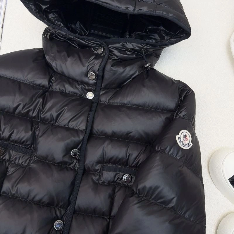 Moncler Down Jackets Unique 145203
