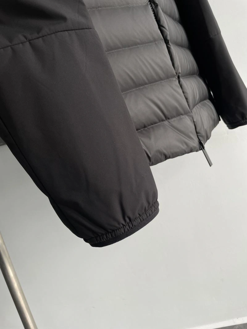 Practical Moncler Down Jackets 145181