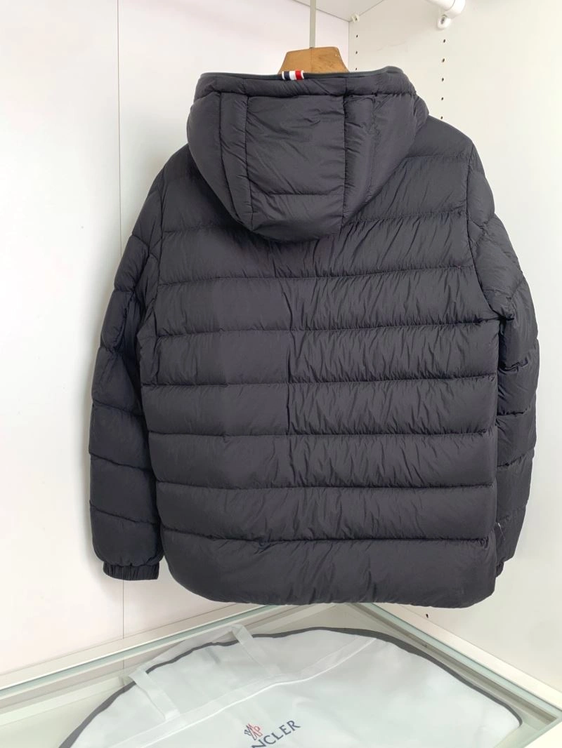Moncler Down Jackets Attractive 145178