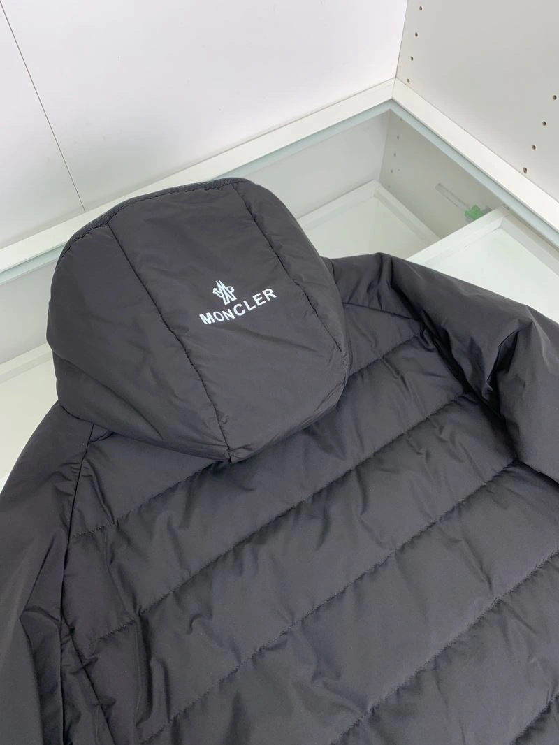 Trendsetting Moncler Down Jackets 145173