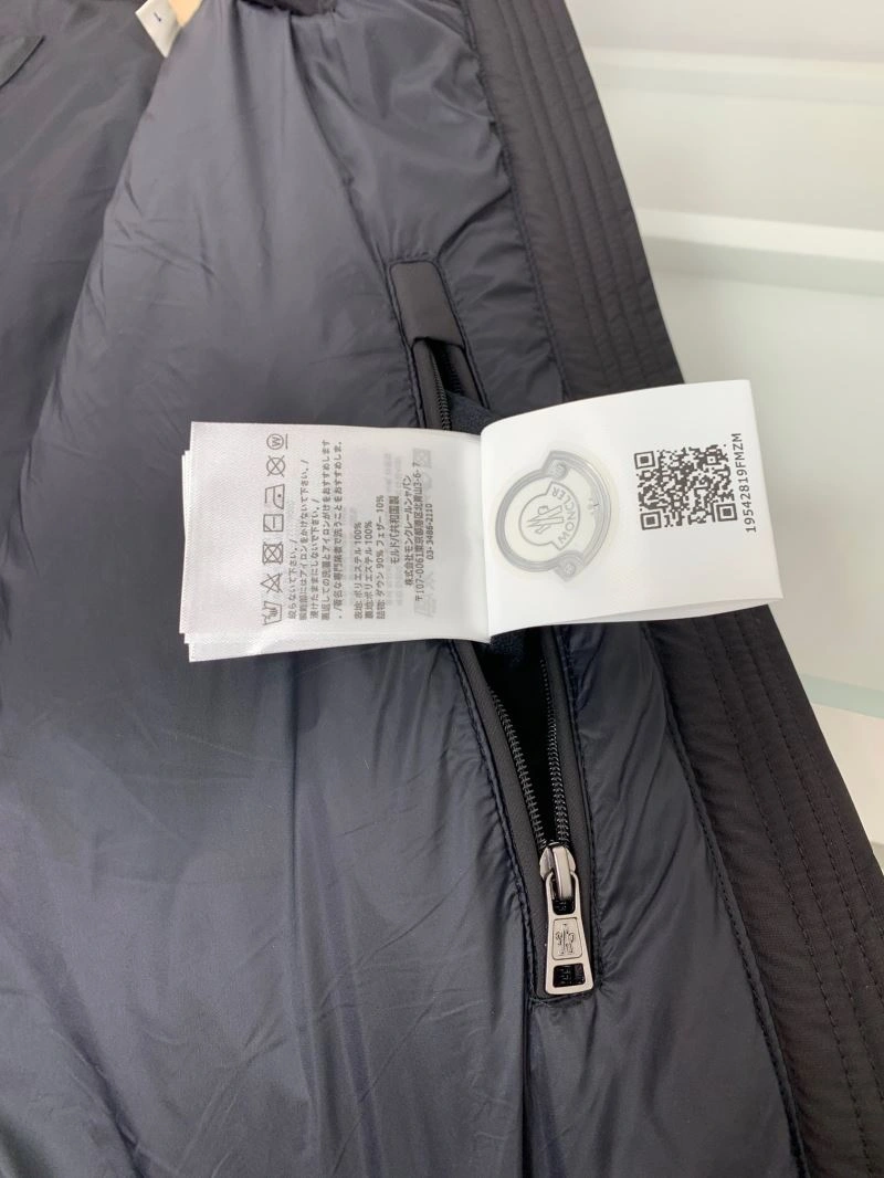 Trendsetting Moncler Down Jackets 145173