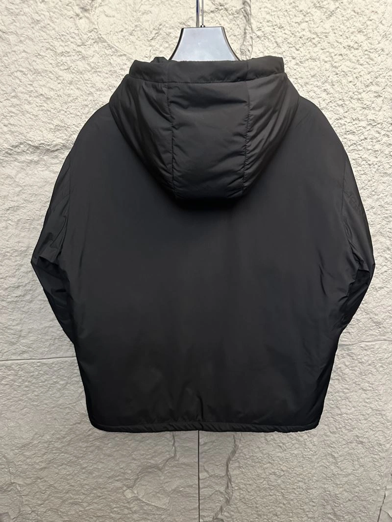 Moncler Down Jackets Durable 145161
