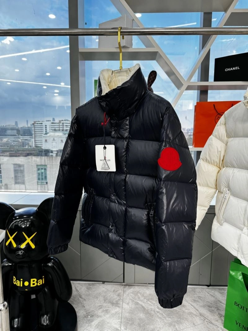 Sustainable Moncler Down Jackets 145153