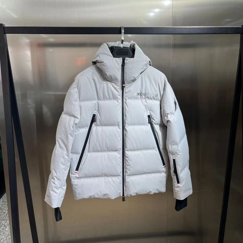 Moncler Down Jackets EyeCatching 145140
