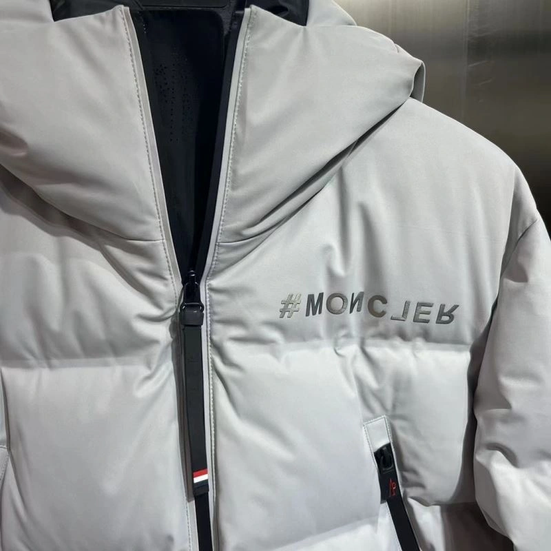 Moncler Down Jackets EyeCatching 145140