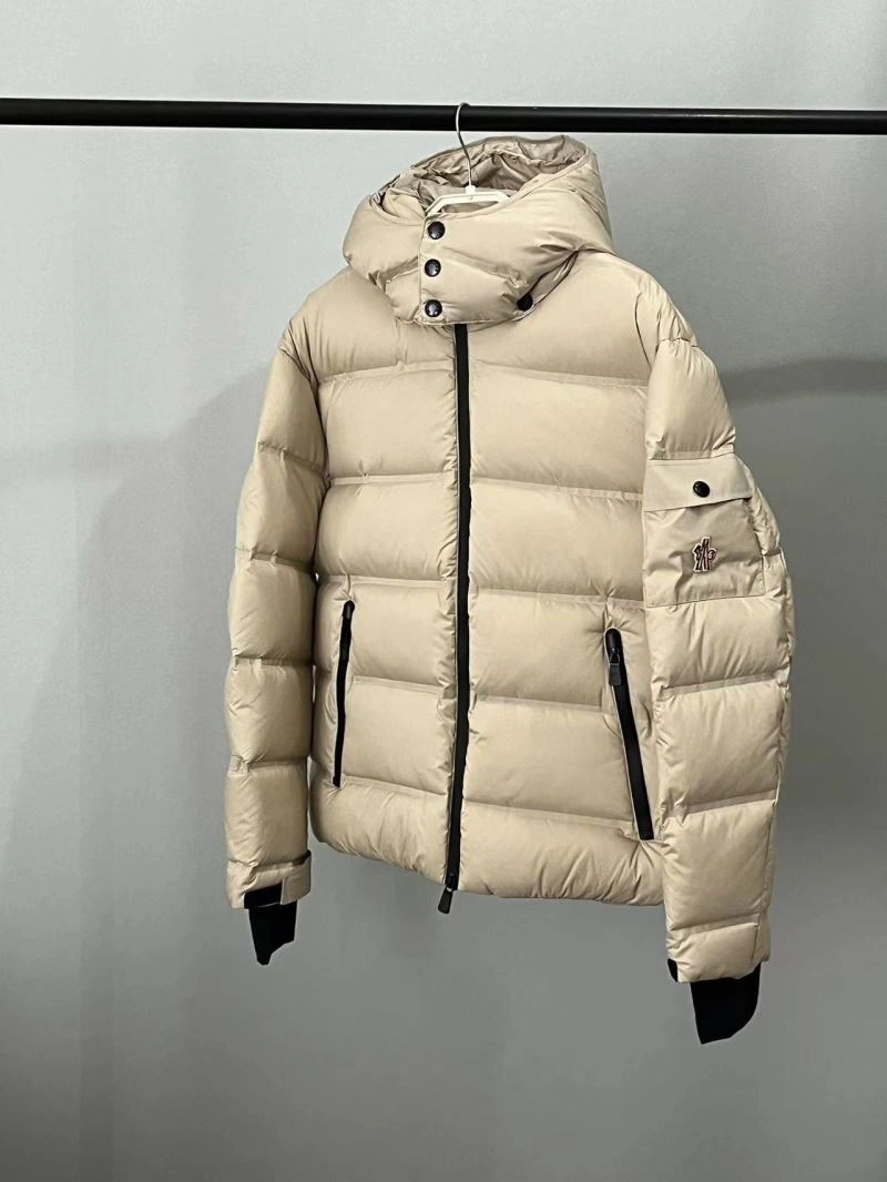 Moncler Down Jackets Cozy 145138