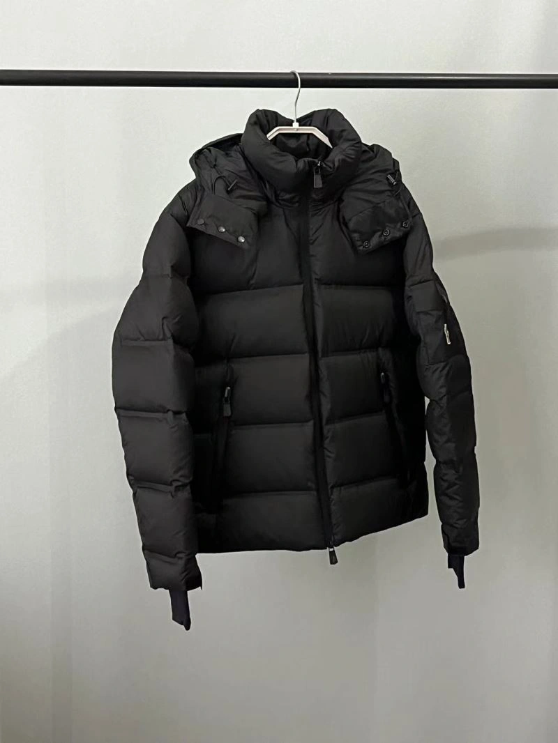 Moncler Down Jackets Attractive 145136