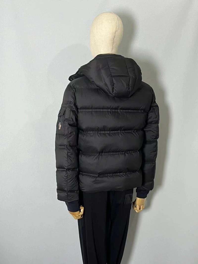 Moncler Down Jackets Attractive 145136