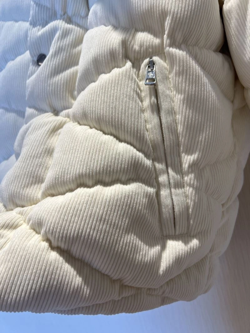 Moncler Down Jackets Bold 145132