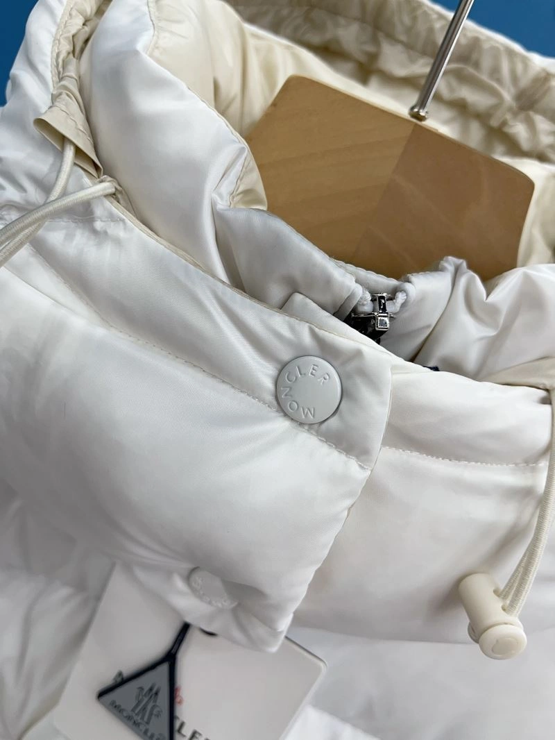Moncler Down Jackets Youthful 145130