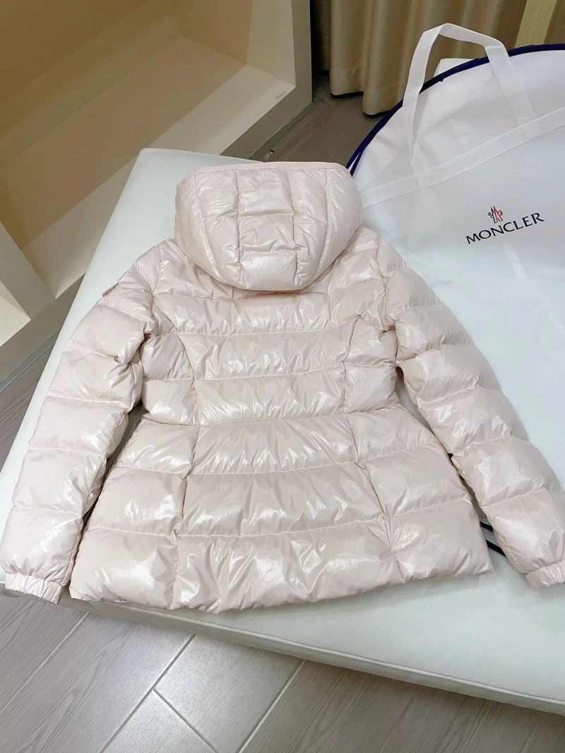 Moncler Down Jackets Sporty 145126