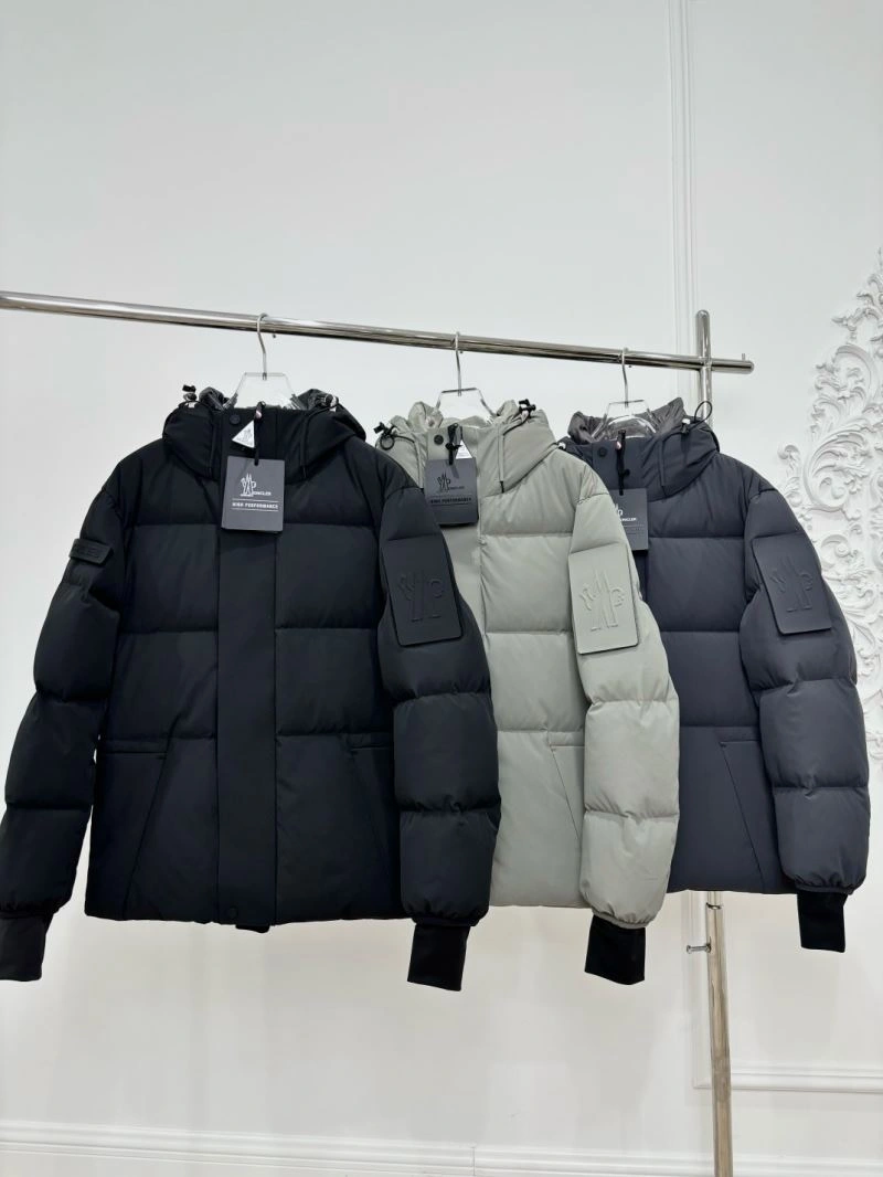 Moncler Down Jackets Chic 145125