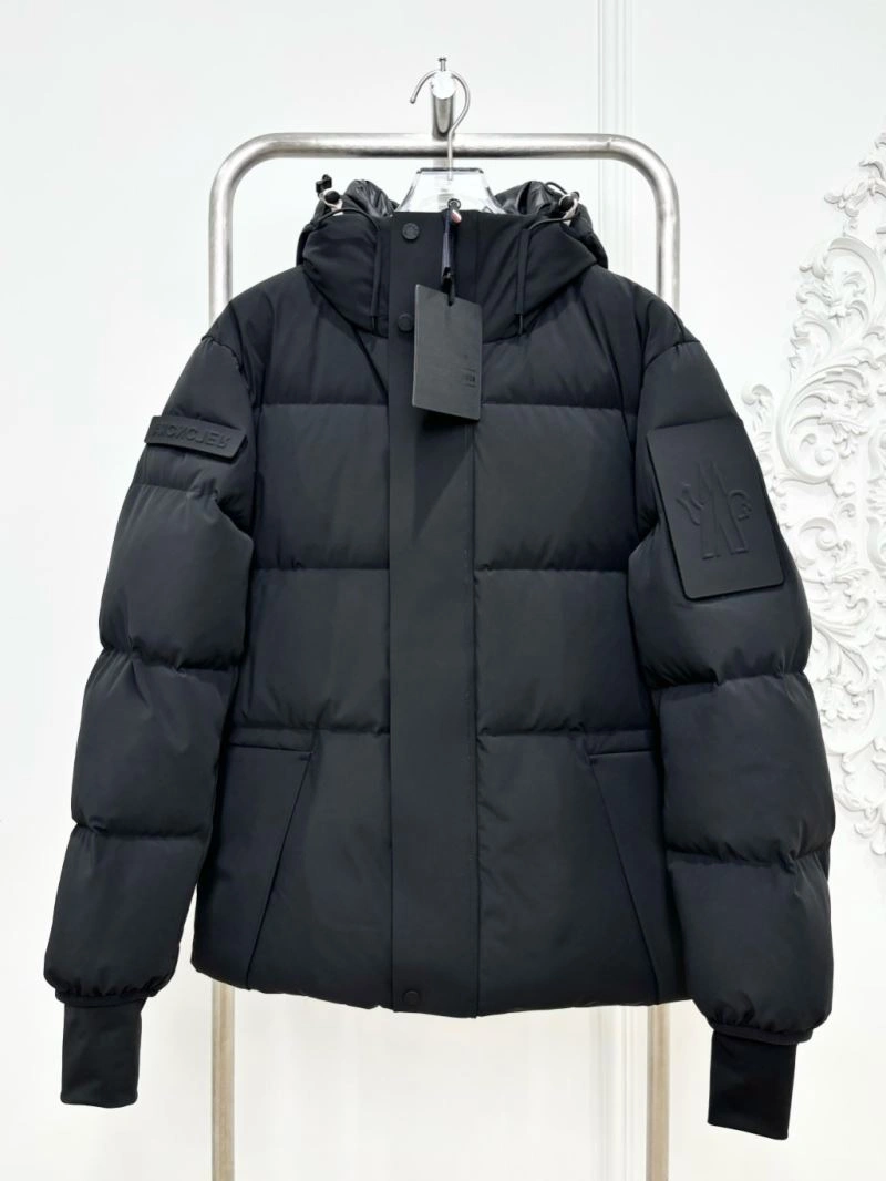 Moncler Down Jackets Chic 145125