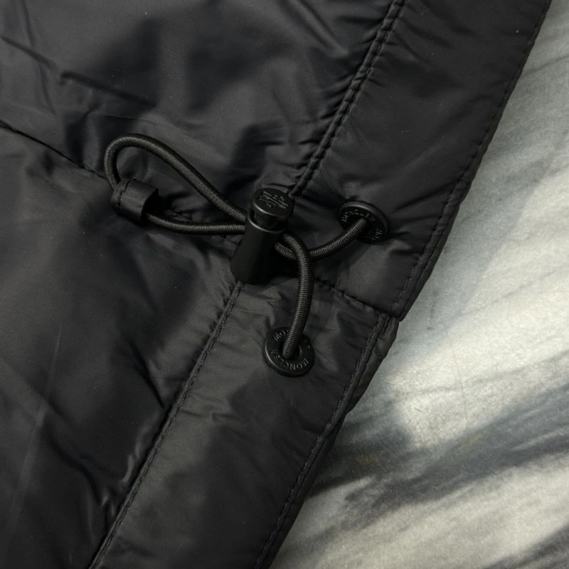 ZipUp Moncler Down Jackets 145116