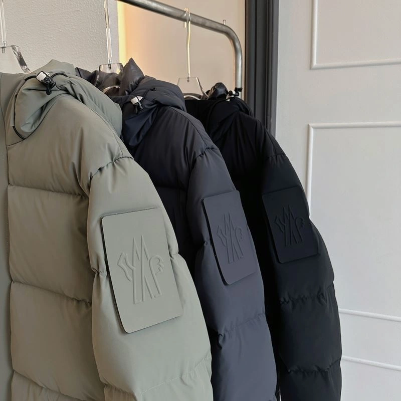Moncler Down Jackets HighQuality 145131