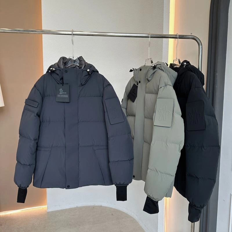Moncler Down Jackets HighQuality 145131