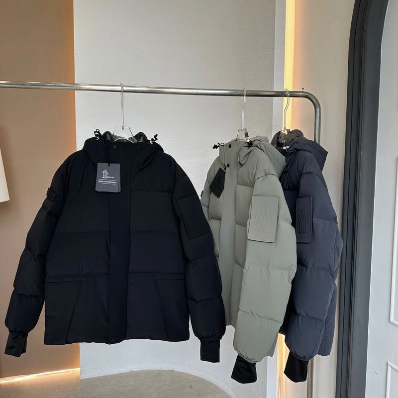 Moncler Down Jackets HighQuality 145131