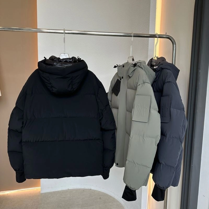Moncler Down Jackets HighQuality 145131
