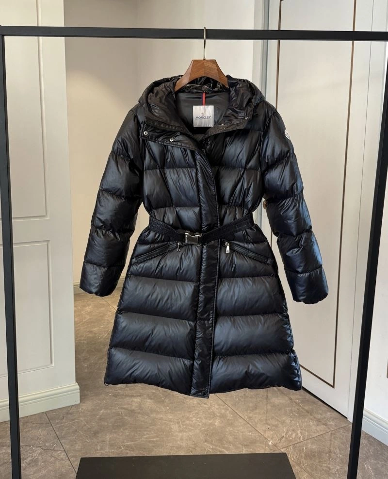 Moncler Down Jackets Colorful 145100