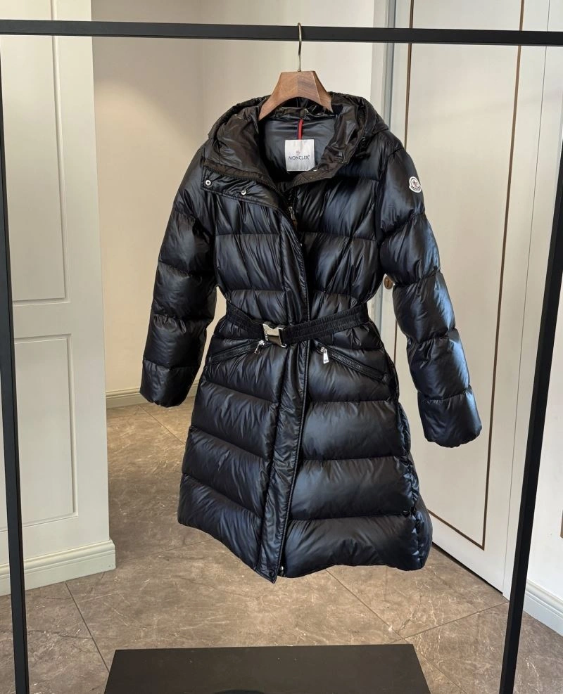 Moncler Down Jackets Colorful 145100