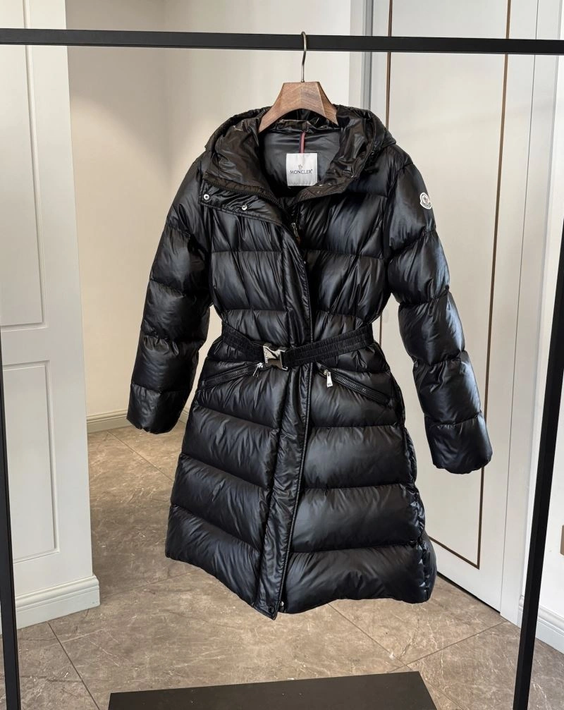 Moncler Down Jackets Colorful 145100
