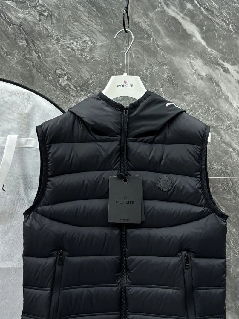 Moncler Down Jackets Soft 145097