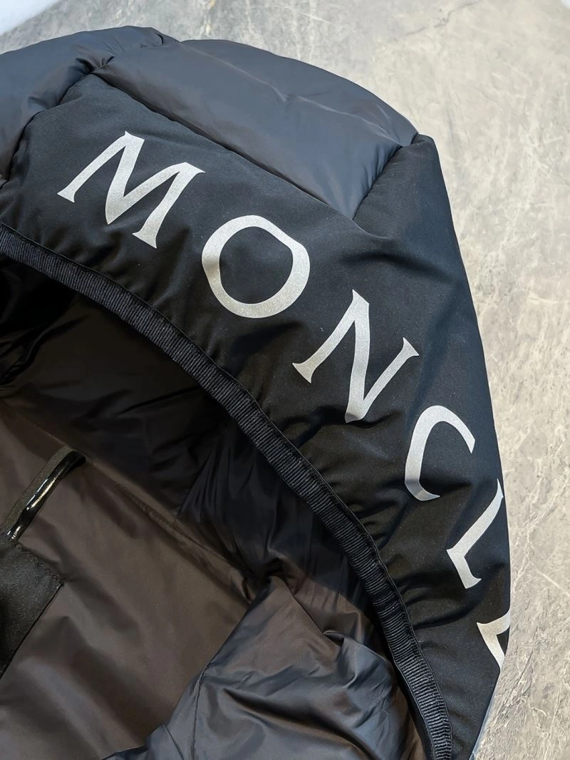 Moncler Down Jackets OnTrend 145095