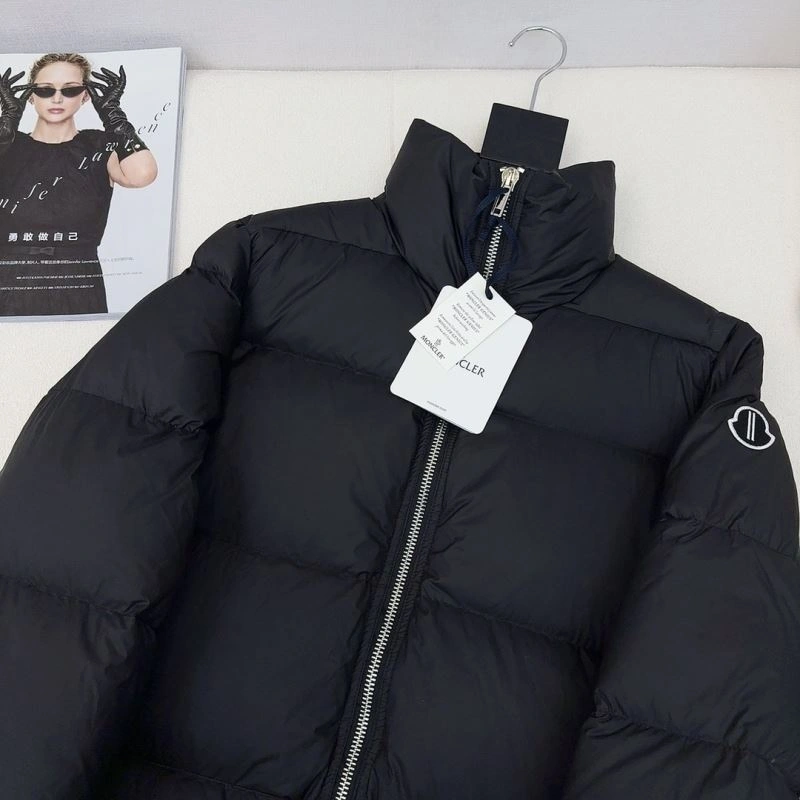 Trendsetting Moncler Down Jackets 145091