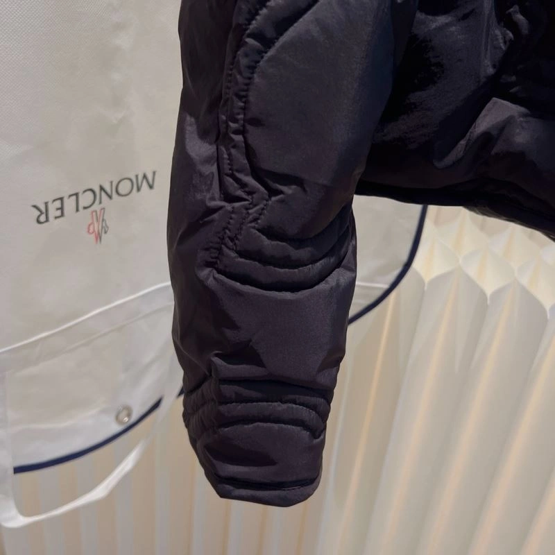Moncler Down Jackets Stretchable 145089