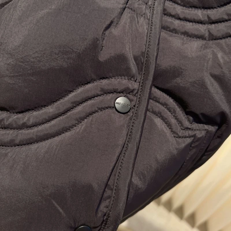 Moncler Down Jackets Stretchable 145089
