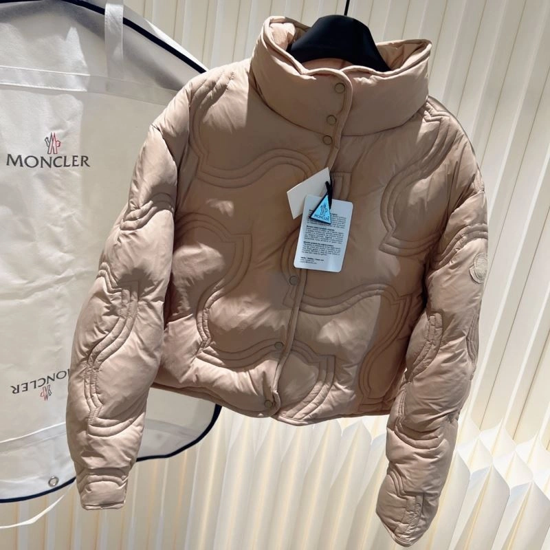 Stretchable Moncler Down Jackets 145090