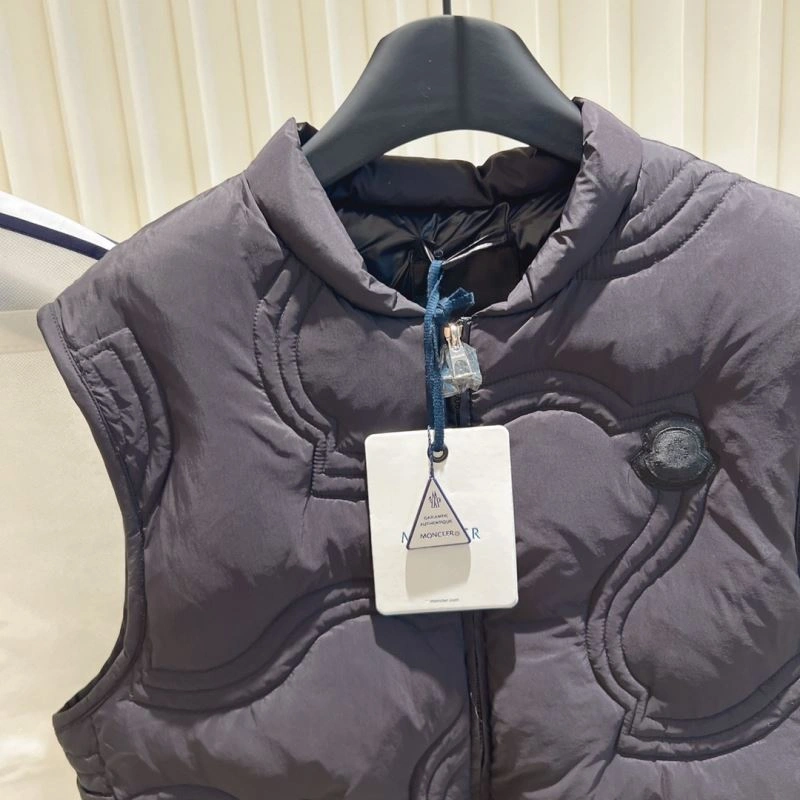 Moncler Down Jackets FlexibleFit 145093