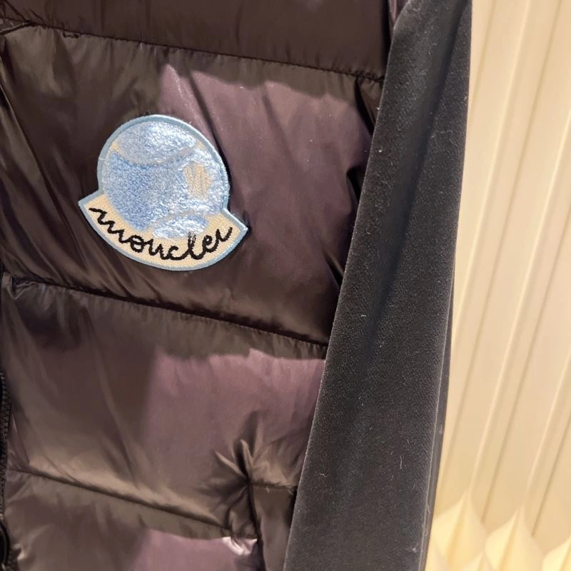 Moncler Down Jackets Elegant 145073